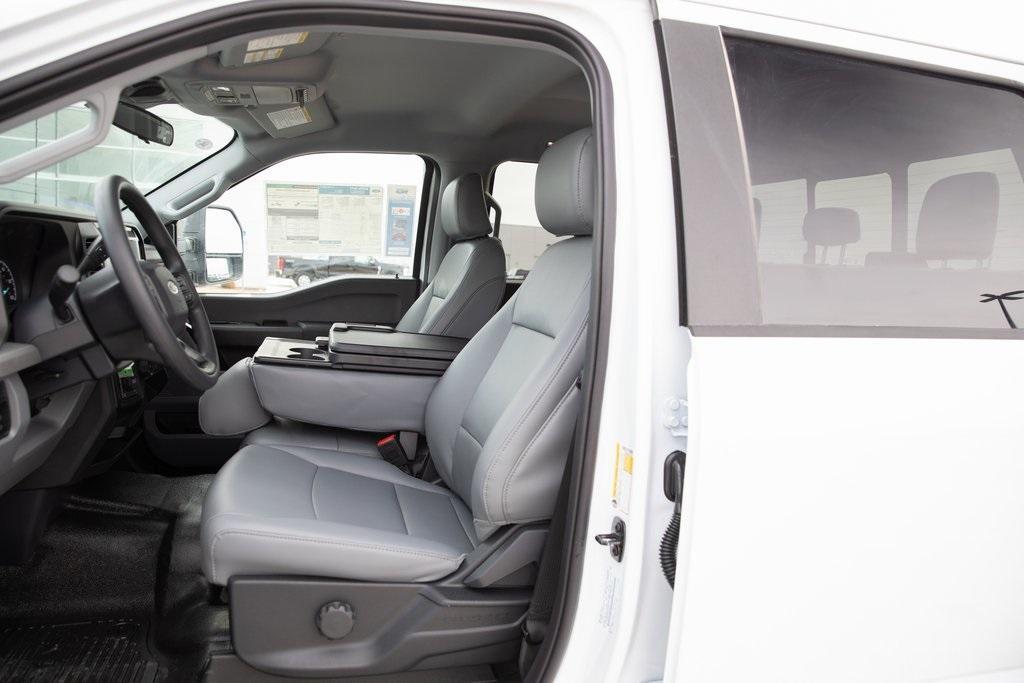 new 2025 Ford F-250 car, priced at $54,418
