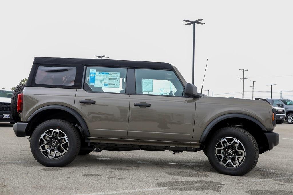 new 2025 Ford Bronco car, priced at $40,320