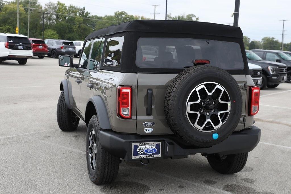 new 2025 Ford Bronco car, priced at $40,320