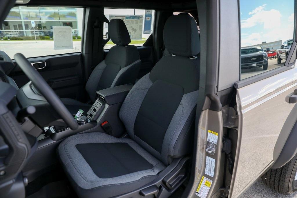 new 2025 Ford Bronco car, priced at $40,320