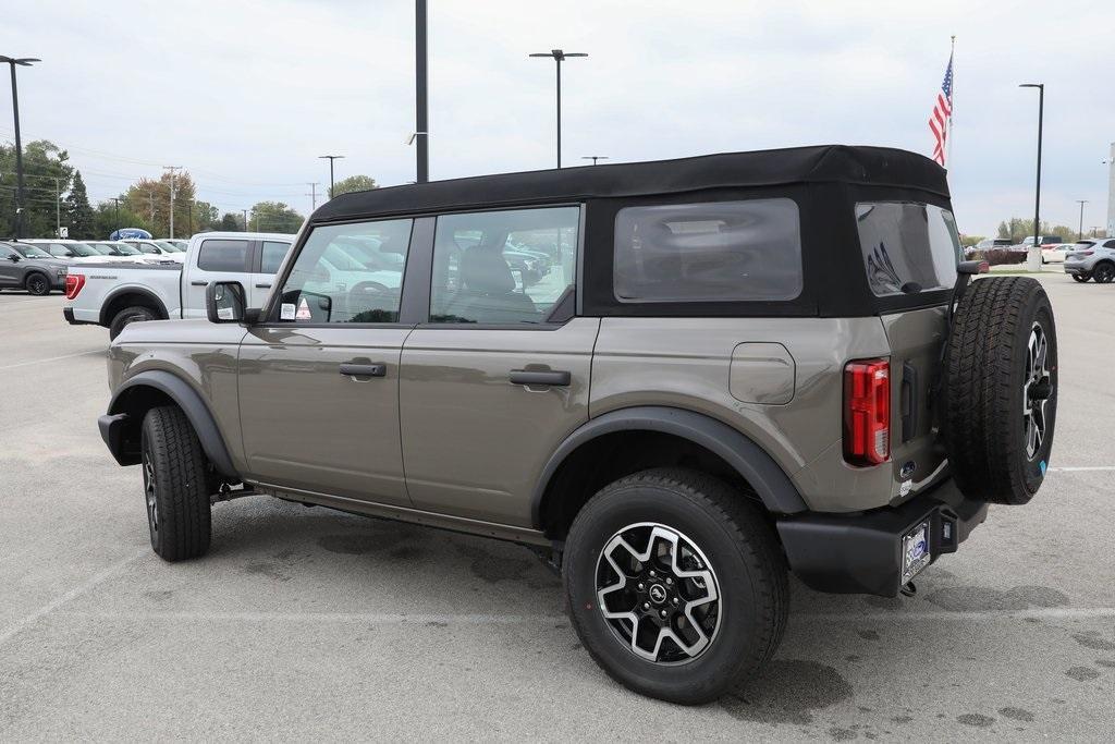new 2025 Ford Bronco car, priced at $40,320