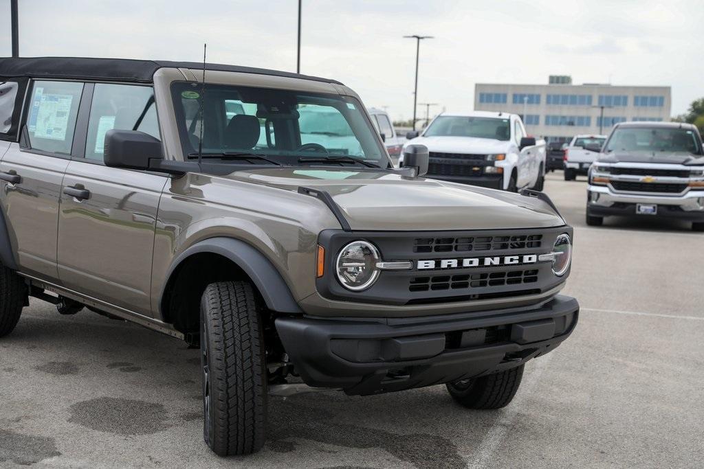new 2025 Ford Bronco car, priced at $40,320