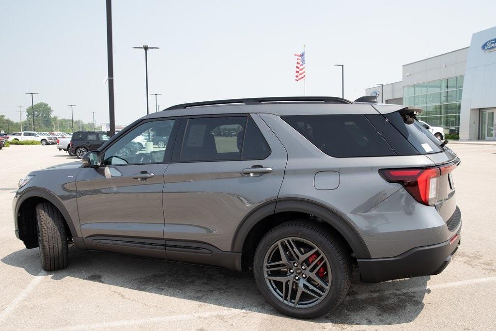 new 2025 Ford Explorer car, priced at $49,764