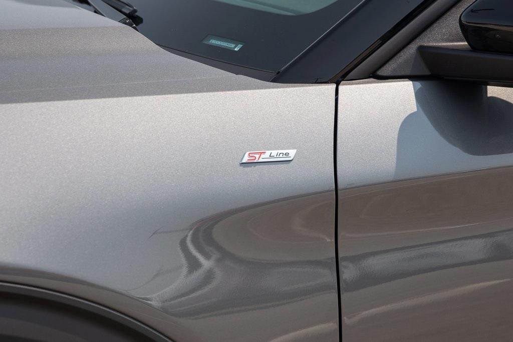 new 2025 Ford Explorer car, priced at $49,764