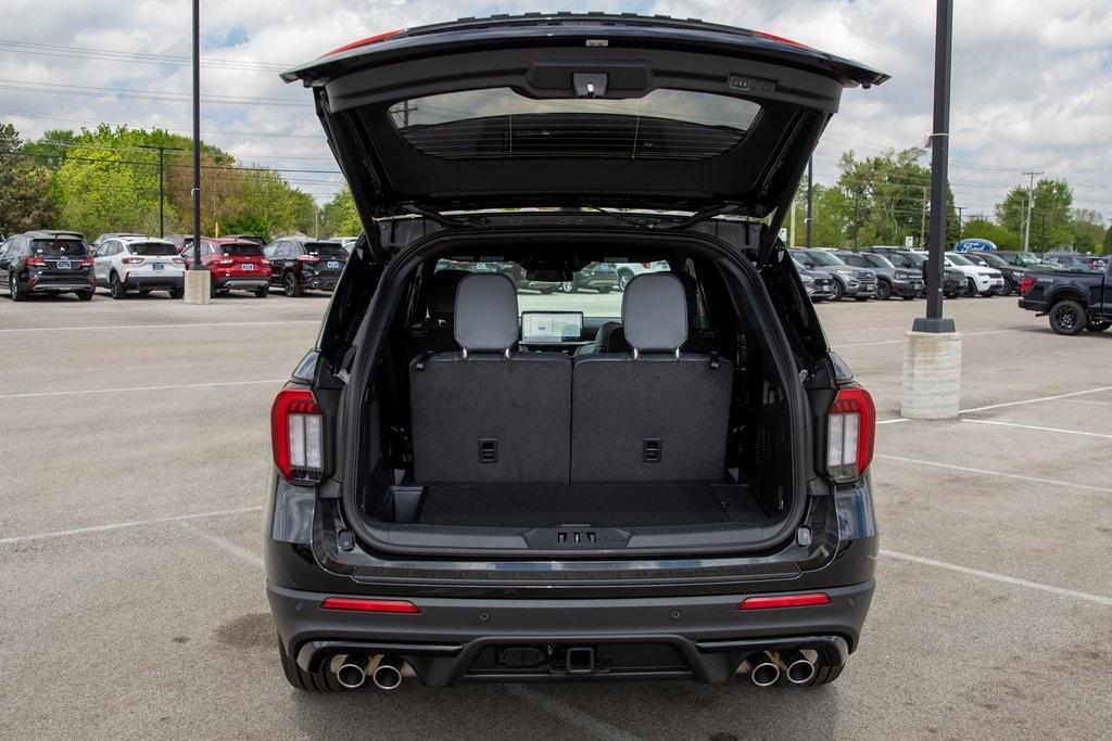 new 2025 Ford Explorer car, priced at $57,817