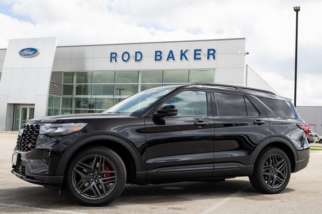 new 2025 Ford Explorer car, priced at $57,817
