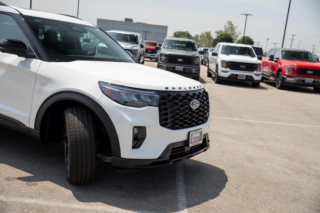new 2025 Ford Explorer car, priced at $58,583