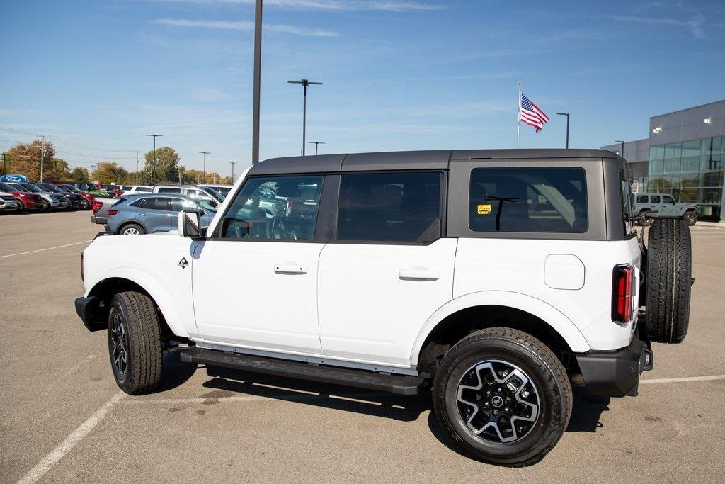 new 2024 Ford Bronco car, priced at $49,357