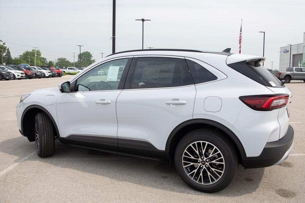new 2025 Ford Escape PHEV car, priced at $38,691