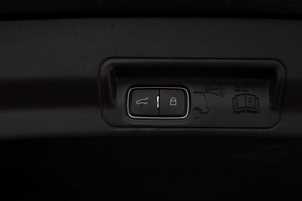 used 2022 Ford Explorer car, priced at $33,977