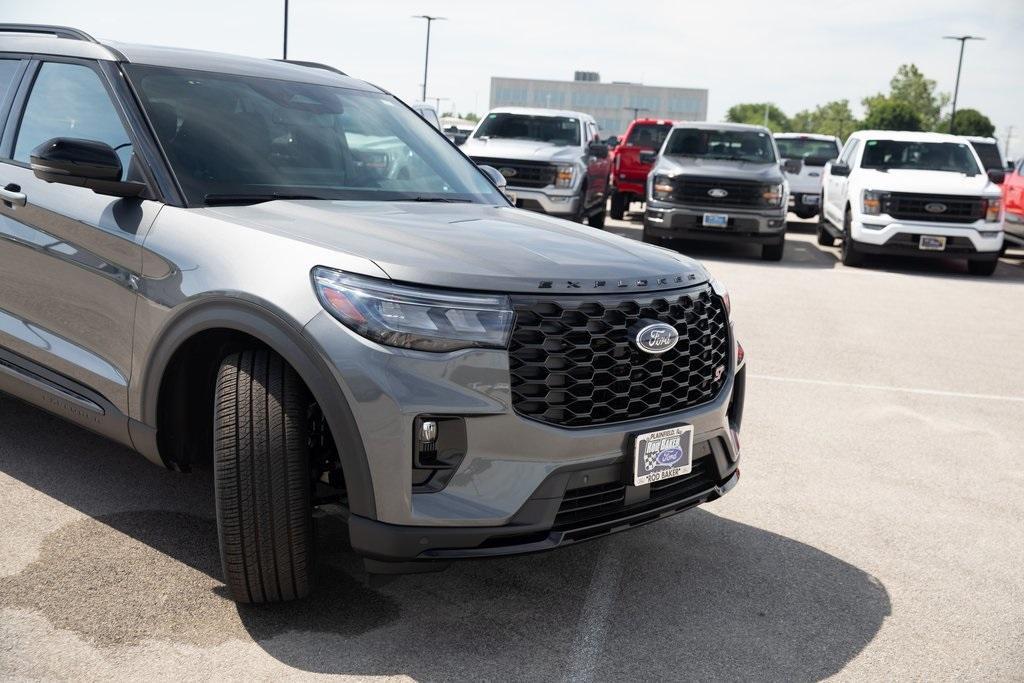 new 2025 Ford Explorer car, priced at $59,256