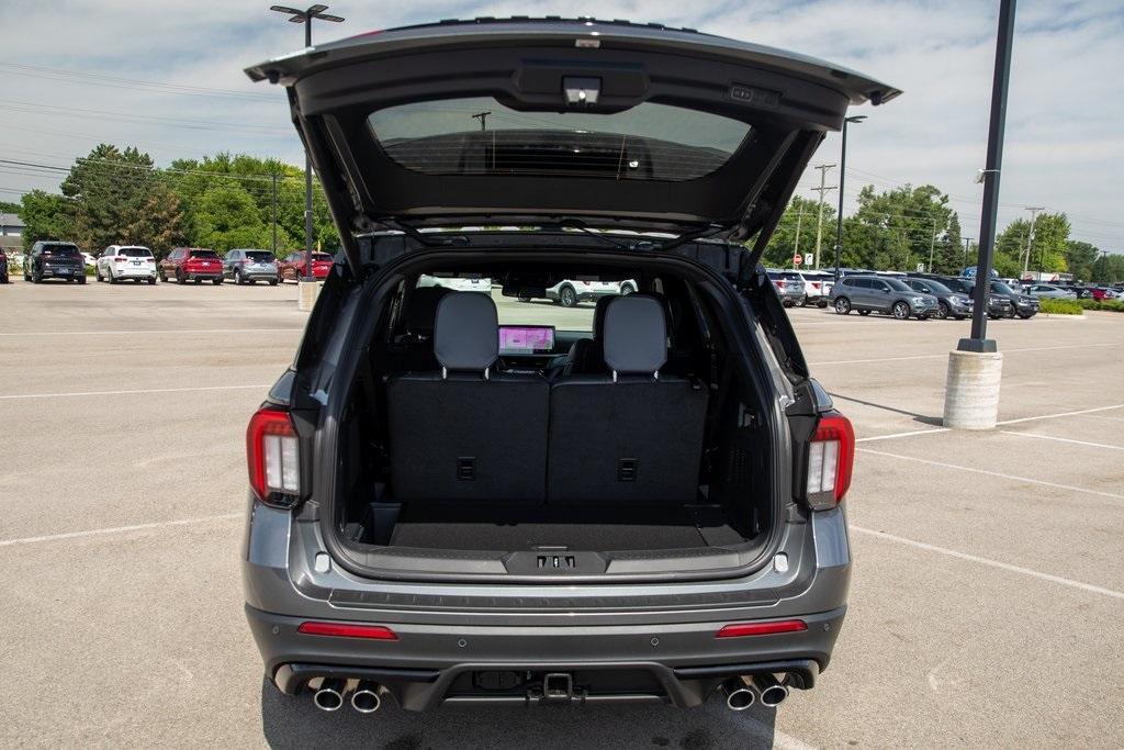 new 2025 Ford Explorer car, priced at $59,256