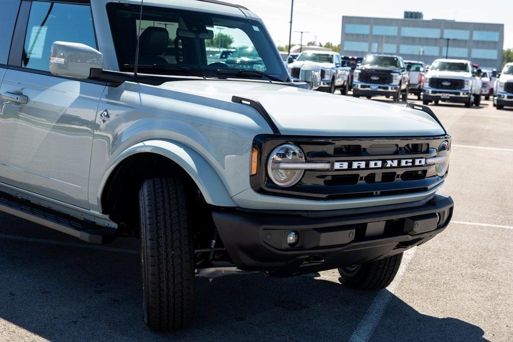 new 2024 Ford Bronco car, priced at $49,220