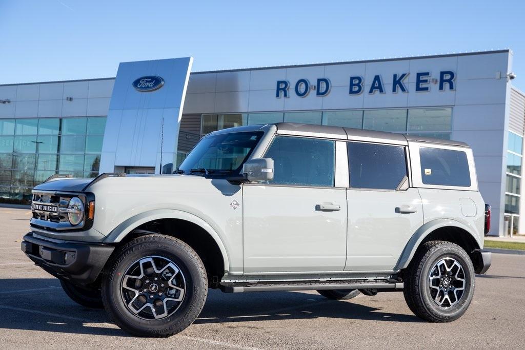 new 2024 Ford Bronco car, priced at $51,453