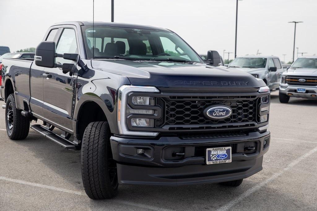 new 2025 Ford F-250 car, priced at $56,664