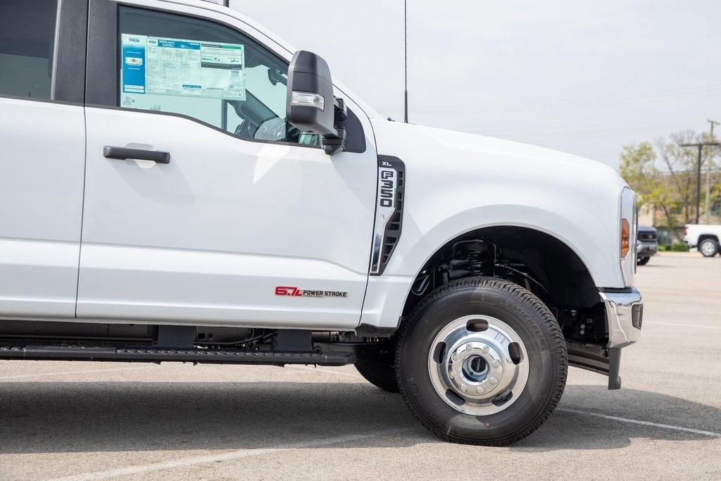 new 2025 Ford F-350 car, priced at $73,701