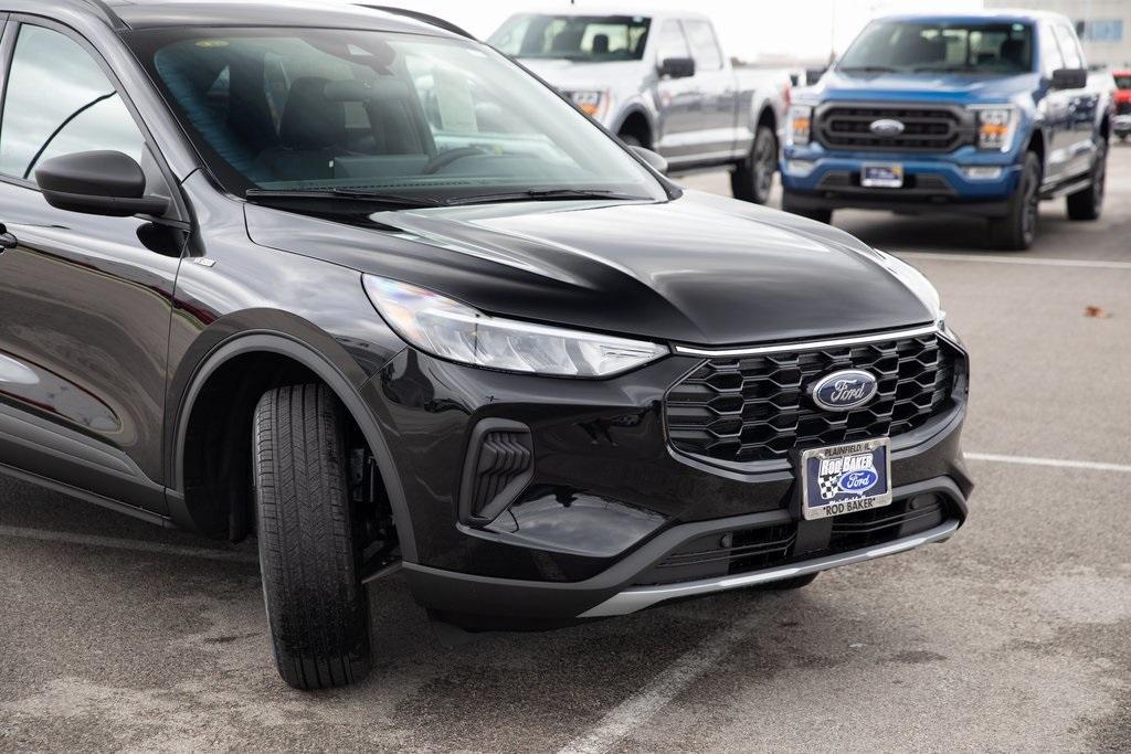 new 2025 Ford Escape car, priced at $33,612