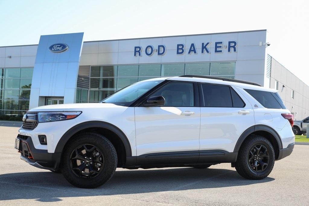 used 2024 Ford Explorer car, priced at $43,997
