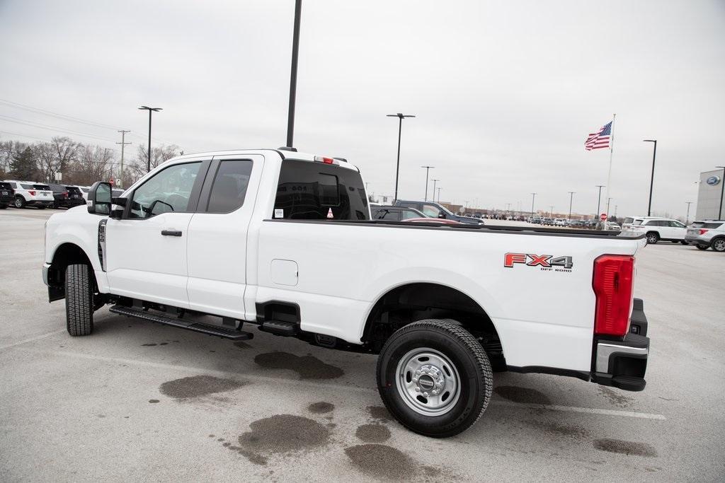 new 2025 Ford F-250 car, priced at $52,920