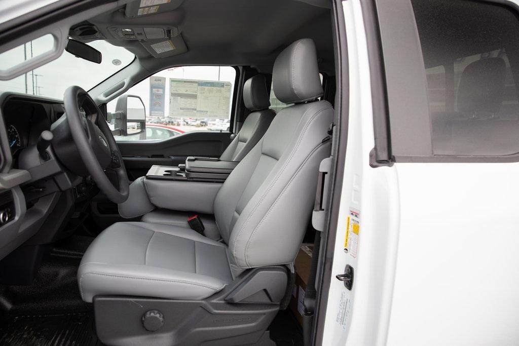 new 2025 Ford F-250 car, priced at $52,920