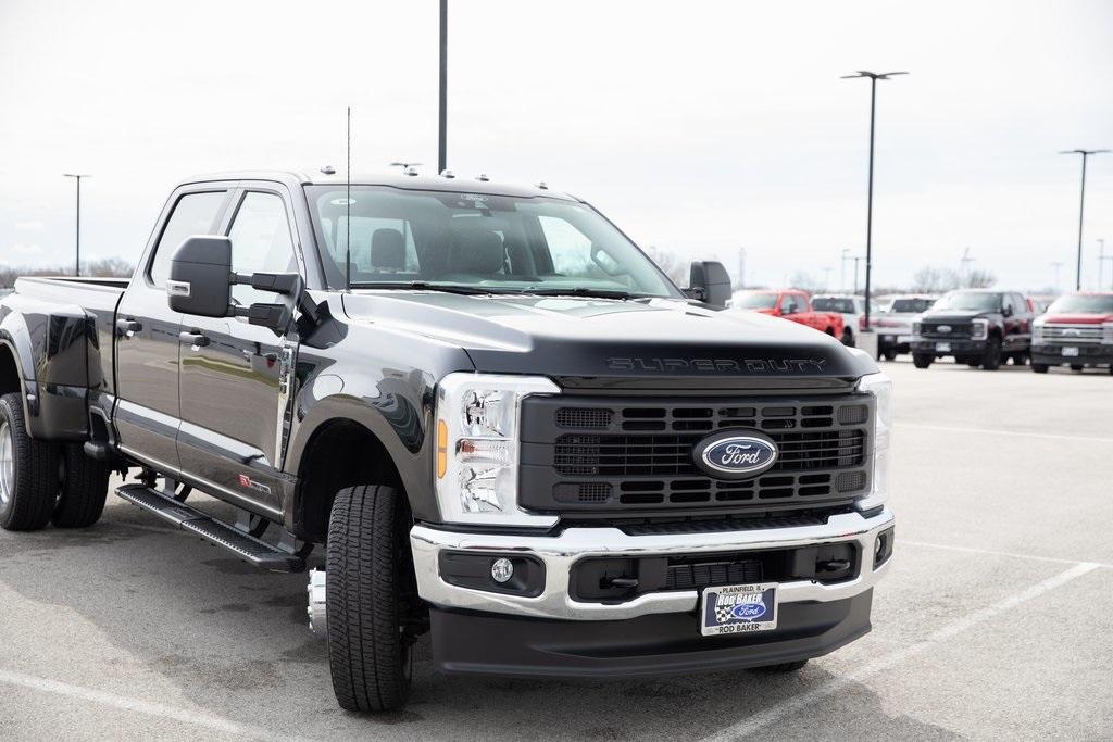 new 2025 Ford F-350 car, priced at $71,938