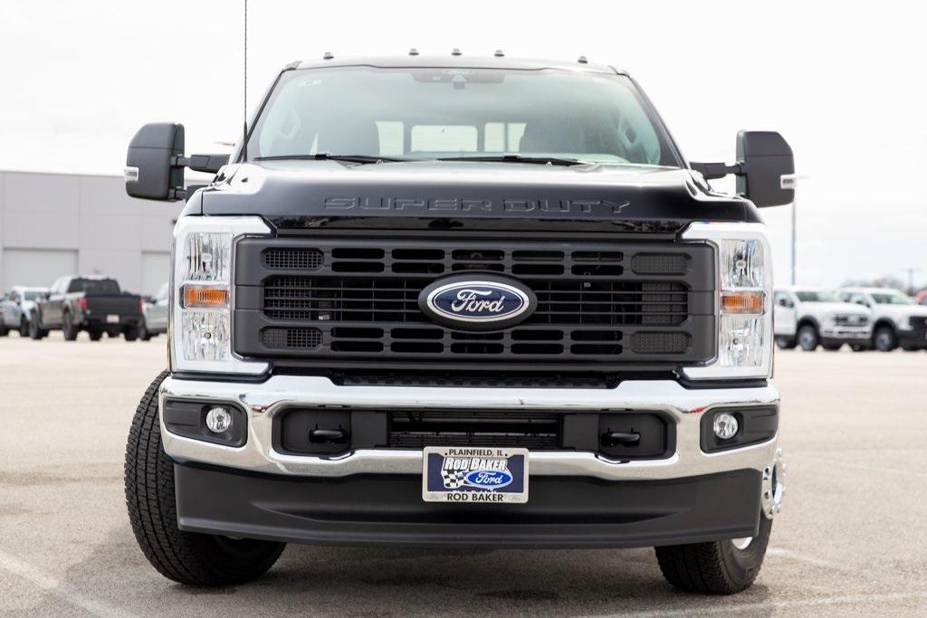 new 2025 Ford F-350 car, priced at $71,938
