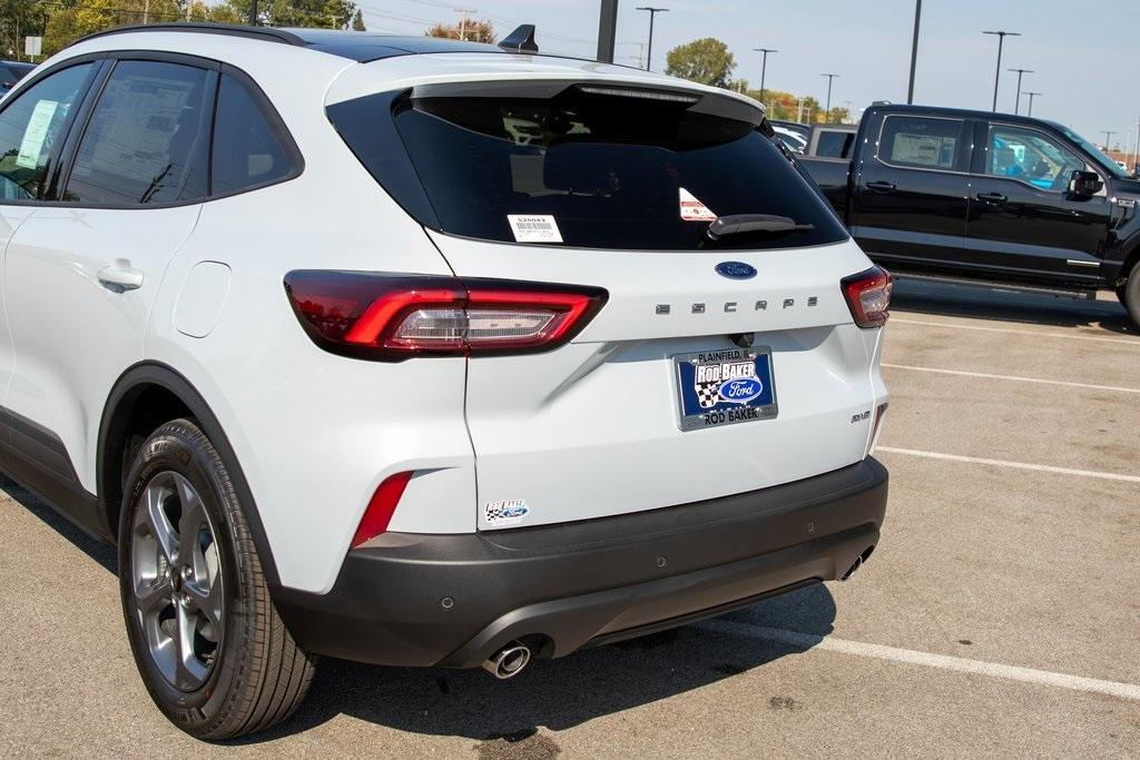 new 2025 Ford Escape car, priced at $33,297