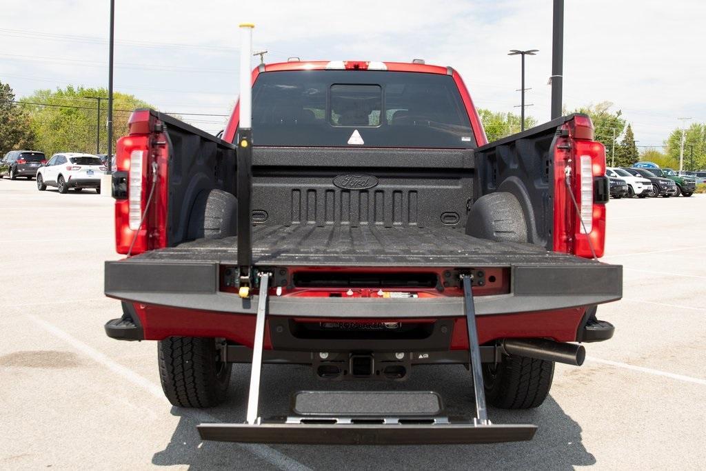 new 2025 Ford F-250 car, priced at $71,300