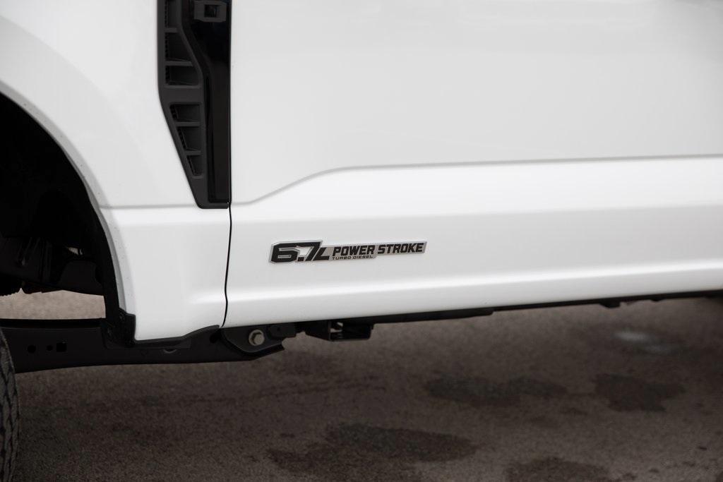 new 2025 Ford F-250 car