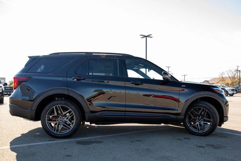 new 2025 Ford Explorer car, priced at $50,787