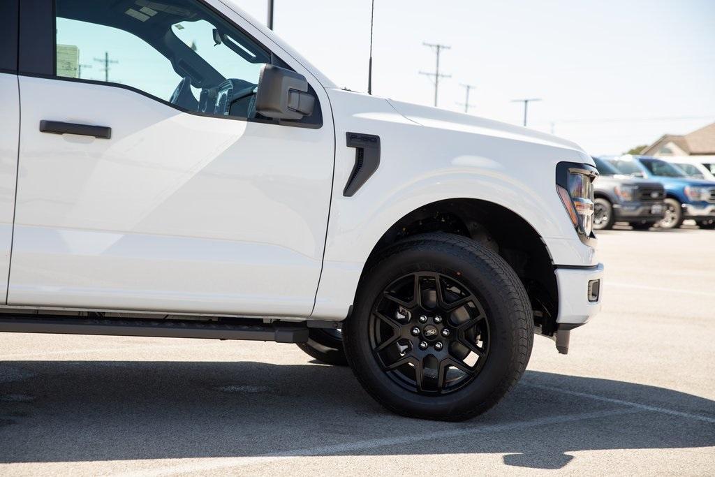 new 2025 Ford F-150 car, priced at $52,320