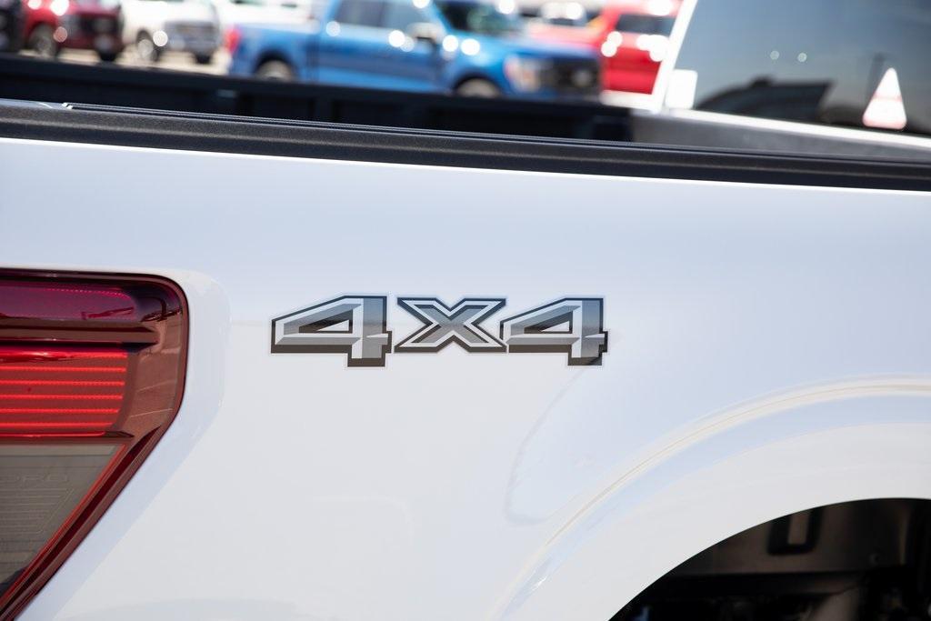 new 2025 Ford F-150 car, priced at $52,320