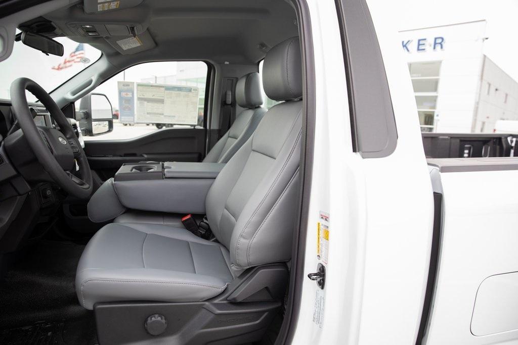 new 2025 Ford F-250 car, priced at $45,874