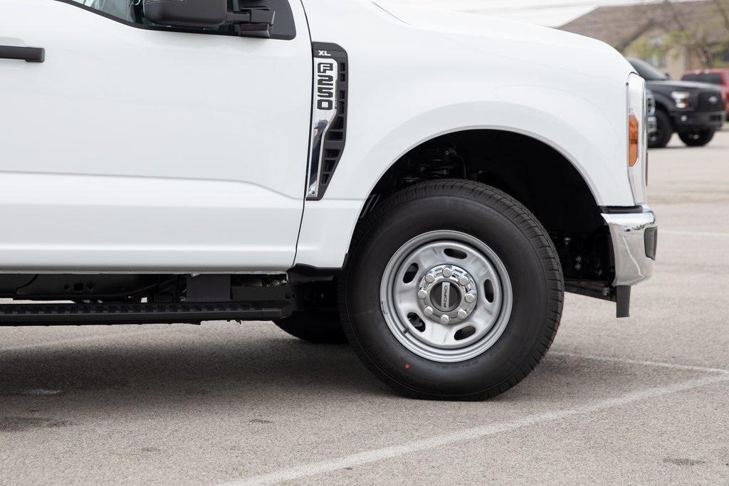 new 2025 Ford F-250 car, priced at $45,874