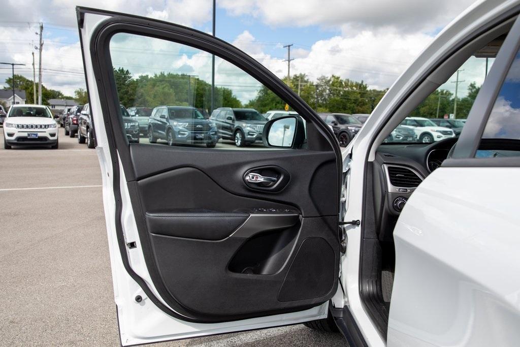 used 2021 Jeep Cherokee car, priced at $17,500