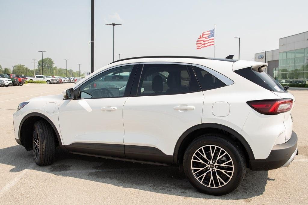 used 2024 Ford Escape car, priced at $30,899