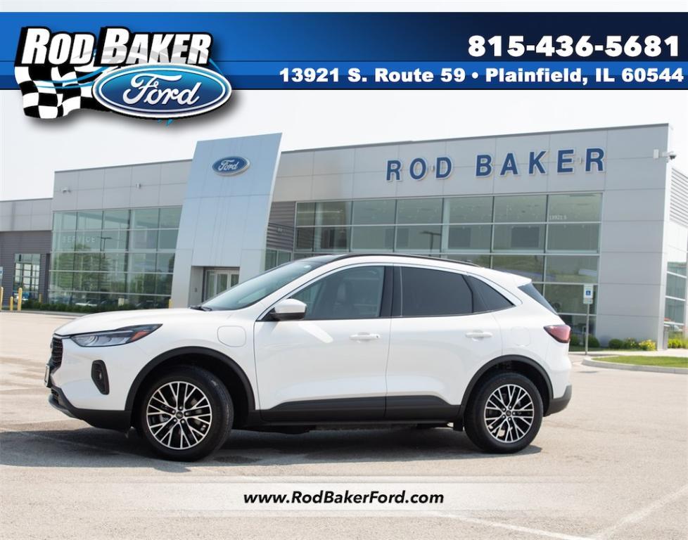 used 2024 Ford Escape car, priced at $30,899