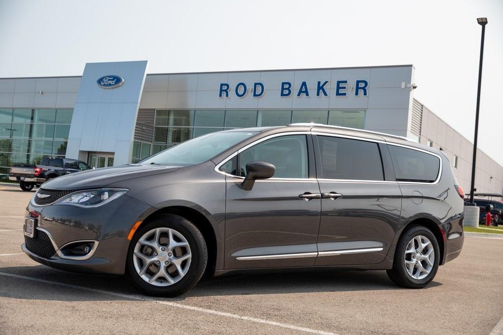 used 2017 Chrysler Pacifica car, priced at $13,990