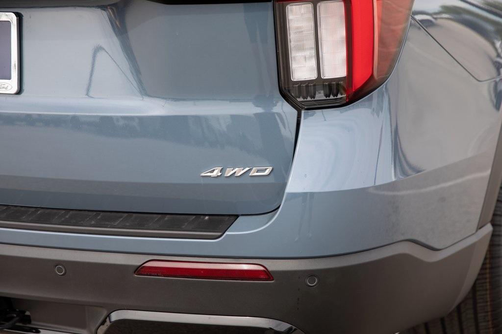 new 2025 Ford Explorer car, priced at $49,661