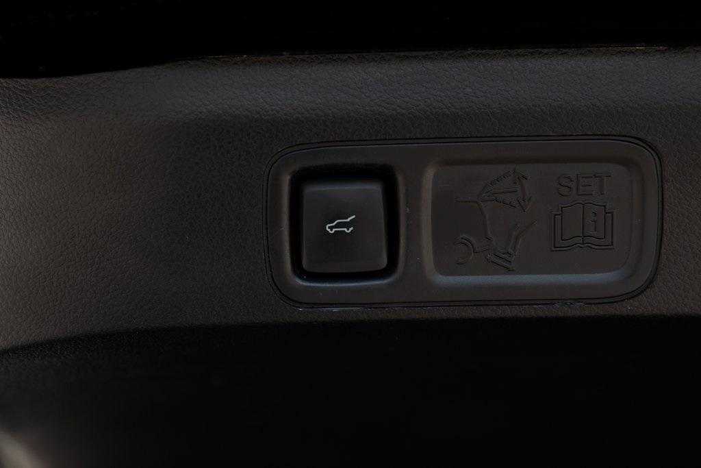 used 2021 Ford Expedition car, priced at $47,977