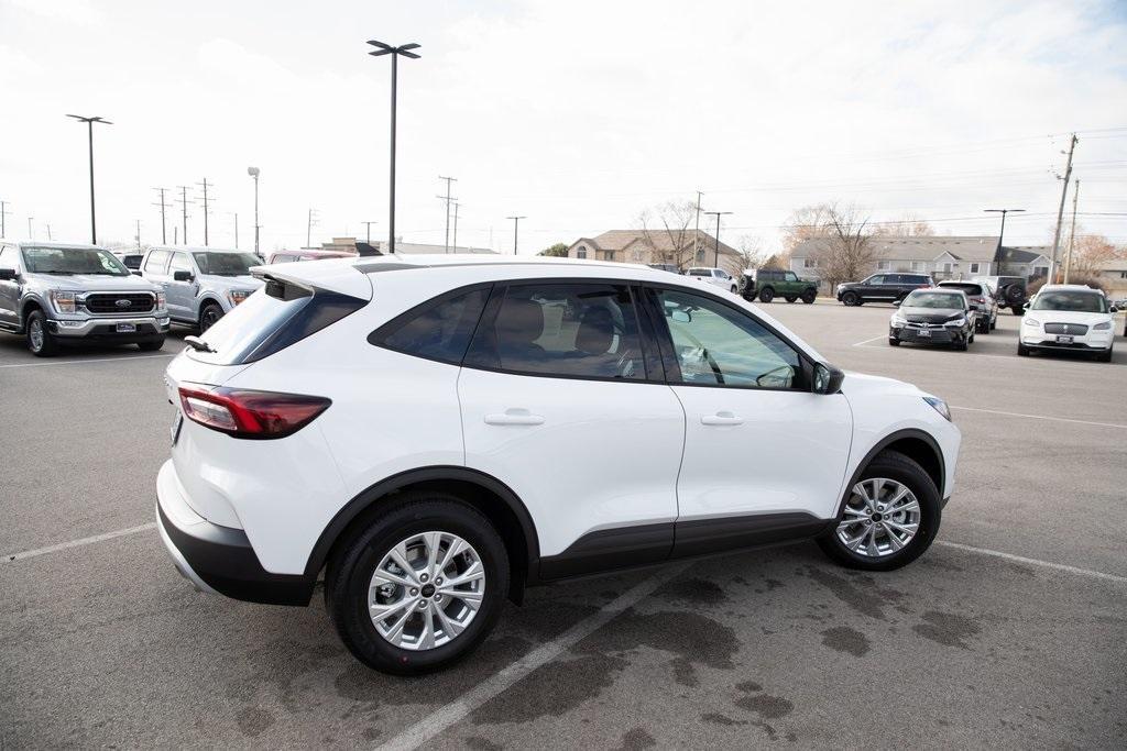 new 2025 Ford Escape car, priced at $28,370