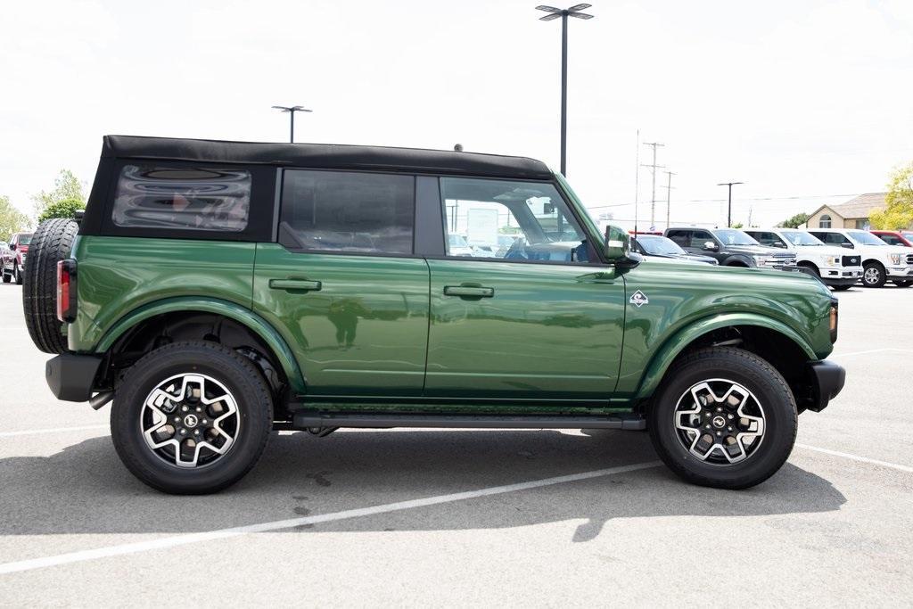 new 2024 Ford Bronco car, priced at $48,618