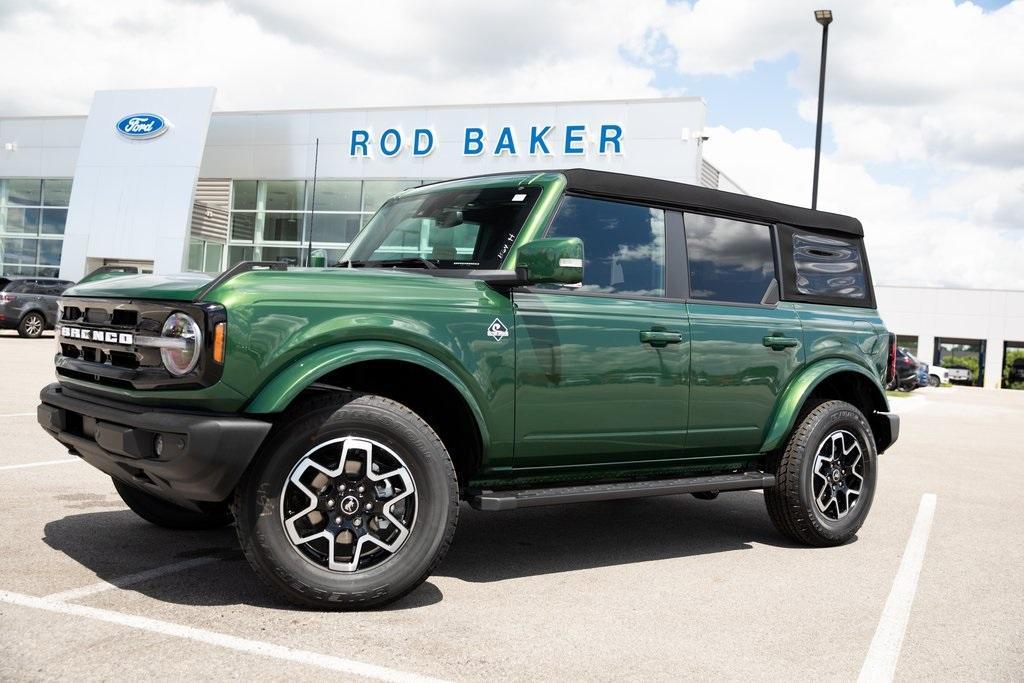 new 2024 Ford Bronco car, priced at $48,618