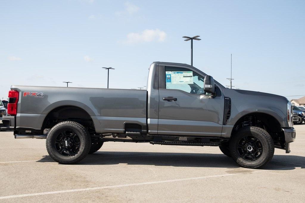 new 2025 Ford F-350 car, priced at $53,854