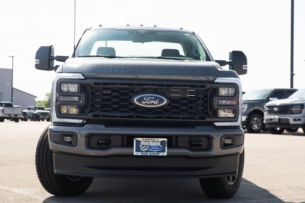 new 2025 Ford F-350 car, priced at $53,854