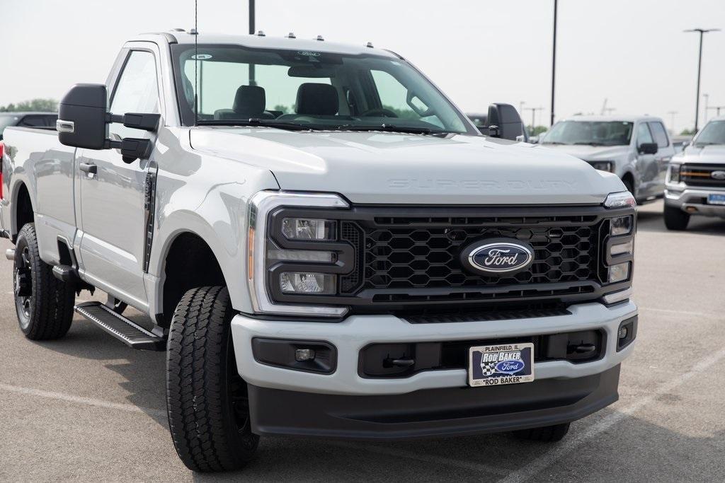 new 2025 Ford F-350 car, priced at $54,354