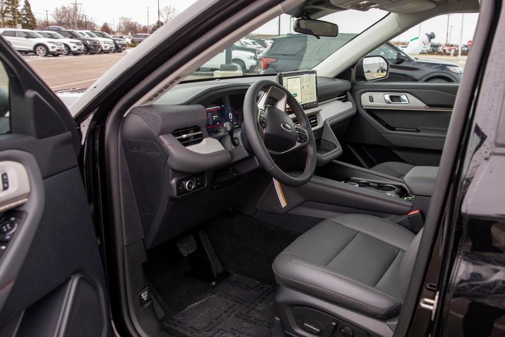 new 2025 Ford Explorer car, priced at $47,217