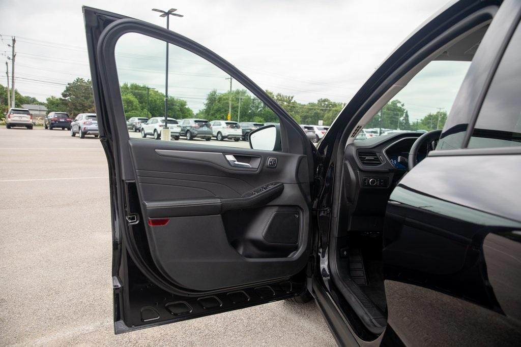 used 2023 Ford Escape car, priced at $25,997