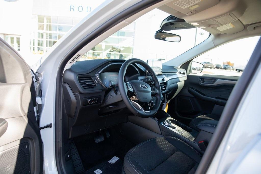 new 2025 Ford Escape car, priced at $29,391