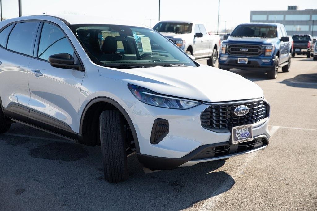 new 2025 Ford Escape car, priced at $29,391